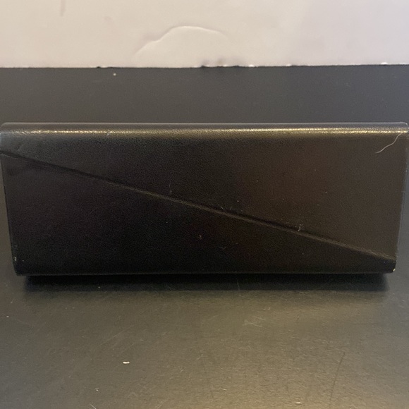 Fendi triangle twist black eyeglass / sunglasses hard shell case - Picture 9 of 9